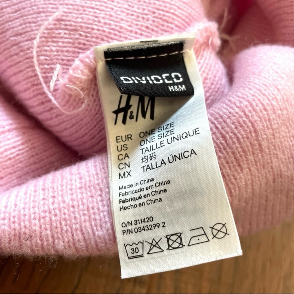 H&M pink & sequins Pom Pom hat, “How About Snow” - Picture 4 of 4